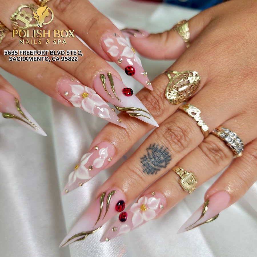 Trending July Nail Ideas